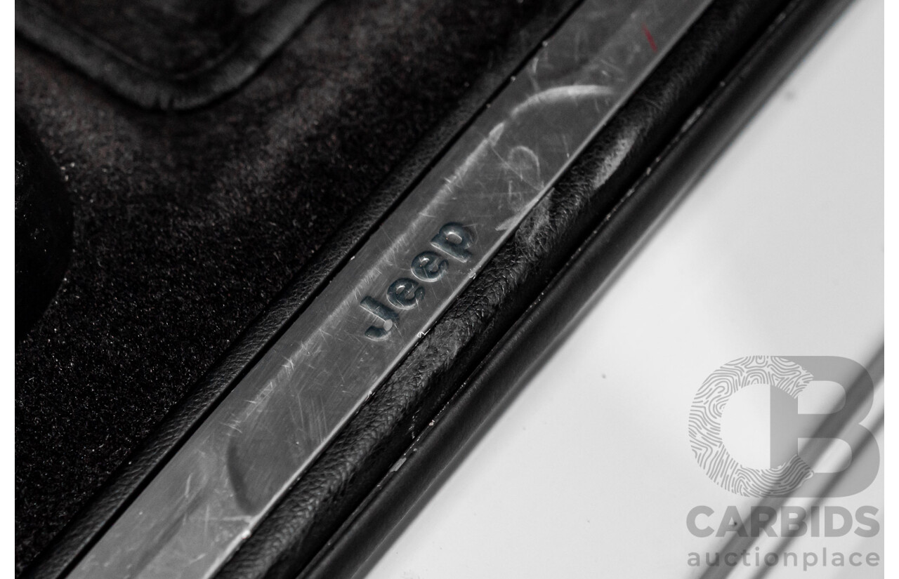 05/2017 Jeep Grand Cherokee 75th Anniversary (4x4) WK MY16 4d Wagon Bright White V6 3.6L