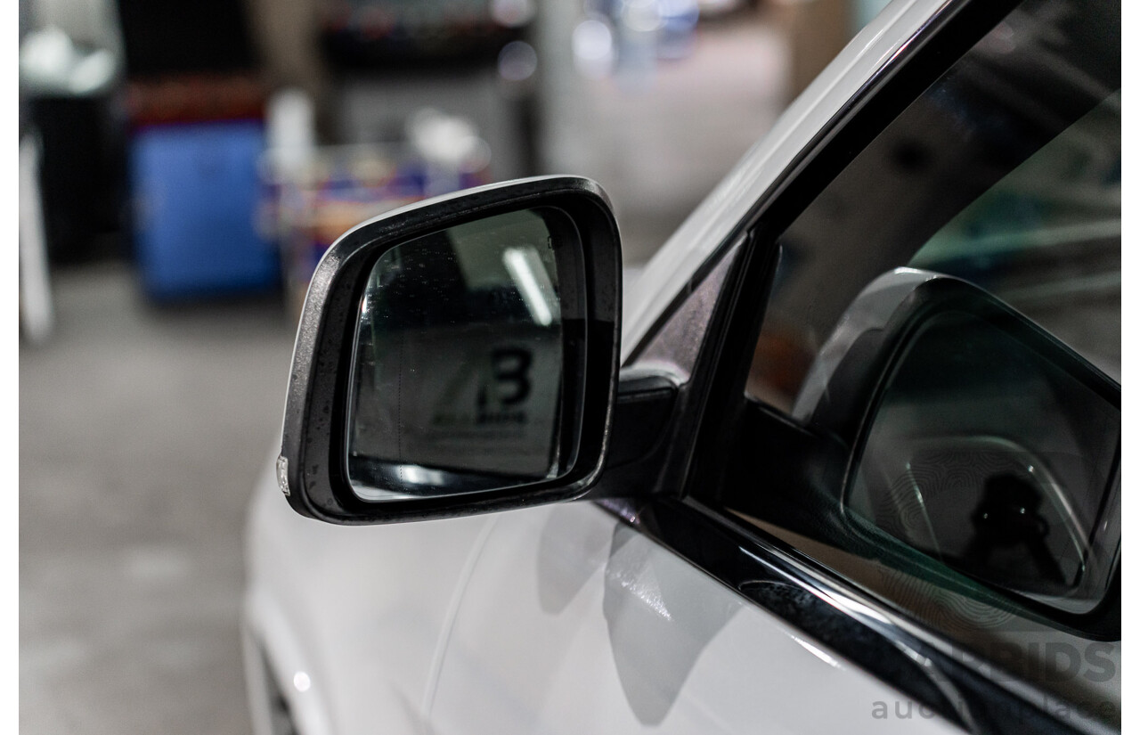 05/2017 Jeep Grand Cherokee 75th Anniversary (4x4) WK MY16 4d Wagon Bright White V6 3.6L