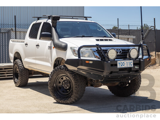 1/2015 Toyota Hilux SR (4x4) KUN26R MY14 Dual Cab P/Up White Turbo Diesel 3.0L
