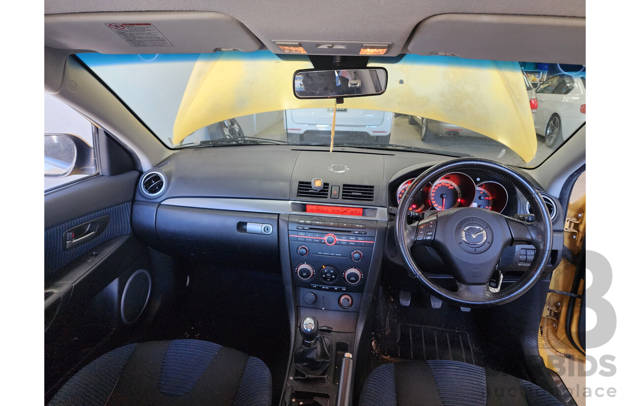 11/2004 Mazda Mazda3 SP23 BK 5d Hatchback Yellow 2.3L