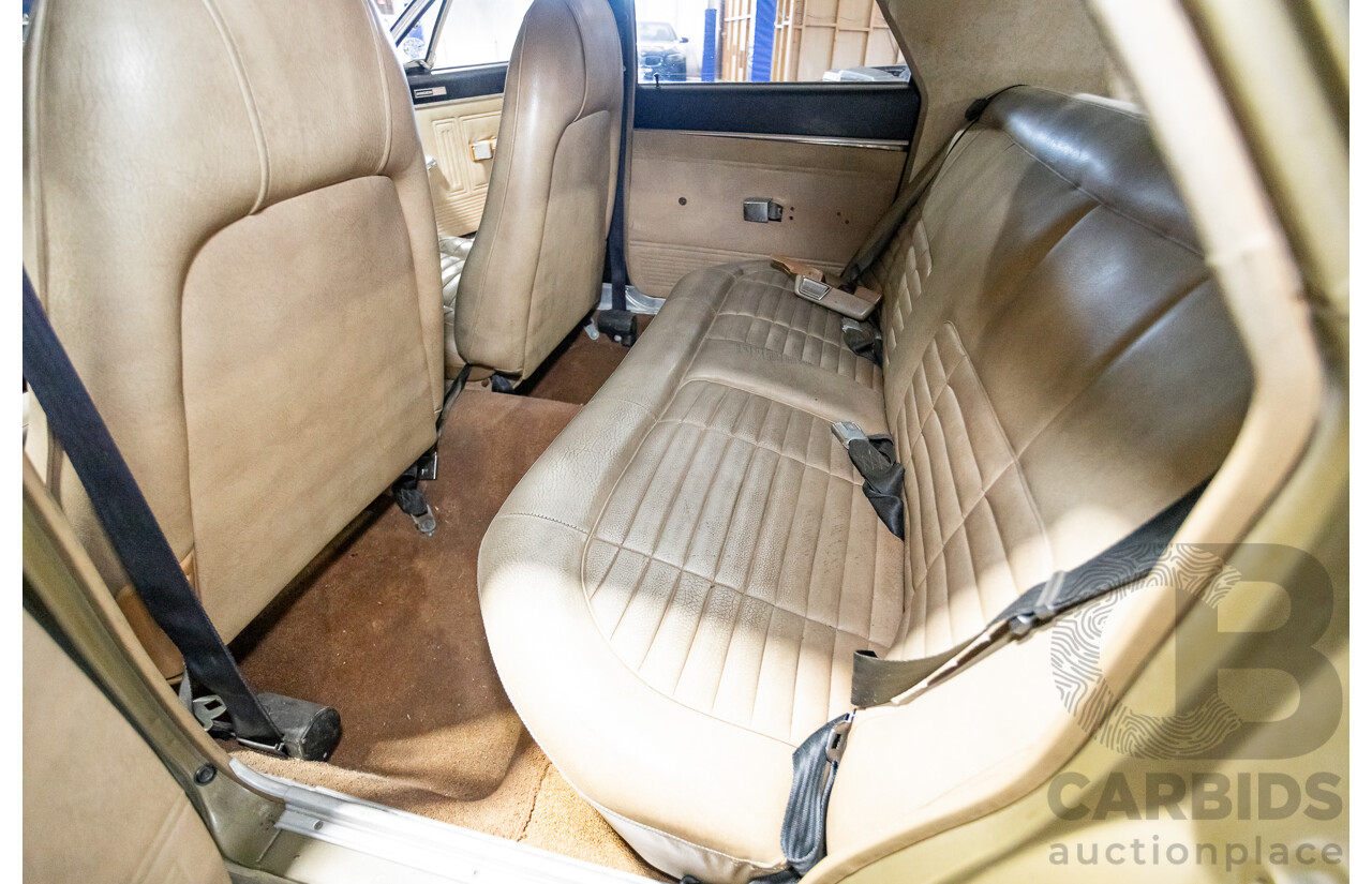 11/1972 Chrysler VH Valiant Pacer 4d Sedan Citron Gold Metallic Hemi 265ci 4.3L