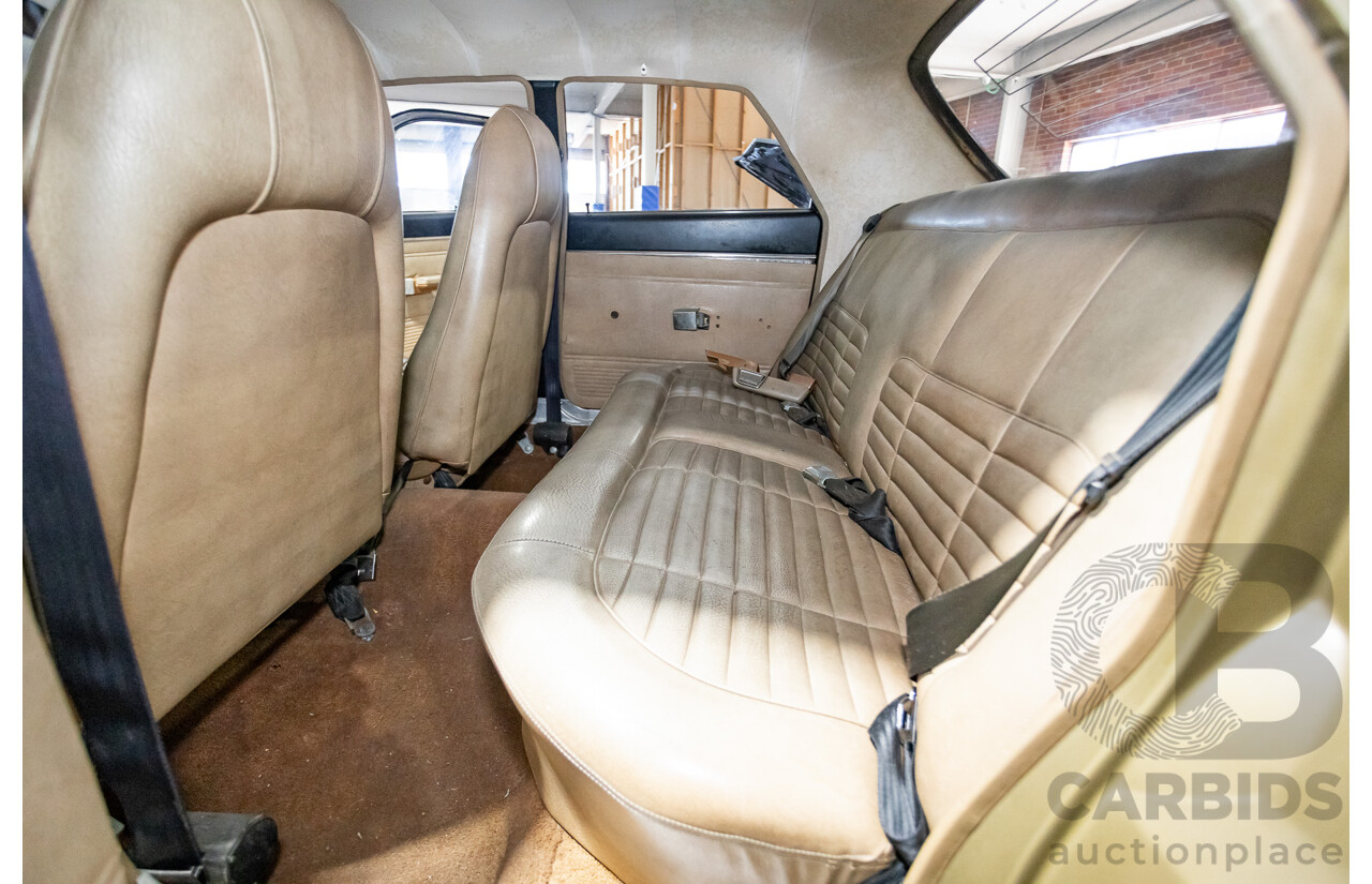 11/1972 Chrysler VH Valiant Pacer 4d Sedan Citron Gold Metallic Hemi 265ci 4.3L