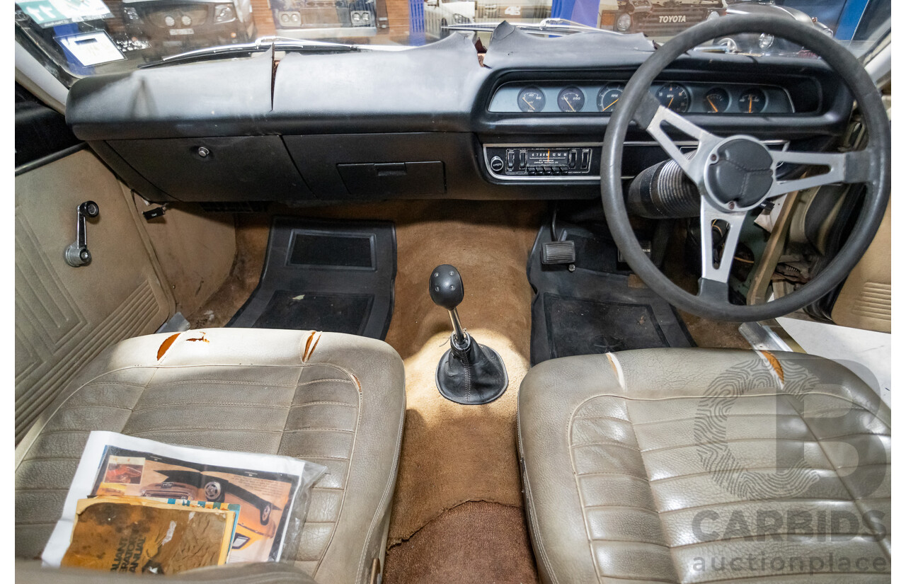 11/1972 Chrysler VH Valiant Pacer 4d Sedan Citron Gold Metallic Hemi 265ci 4.3L