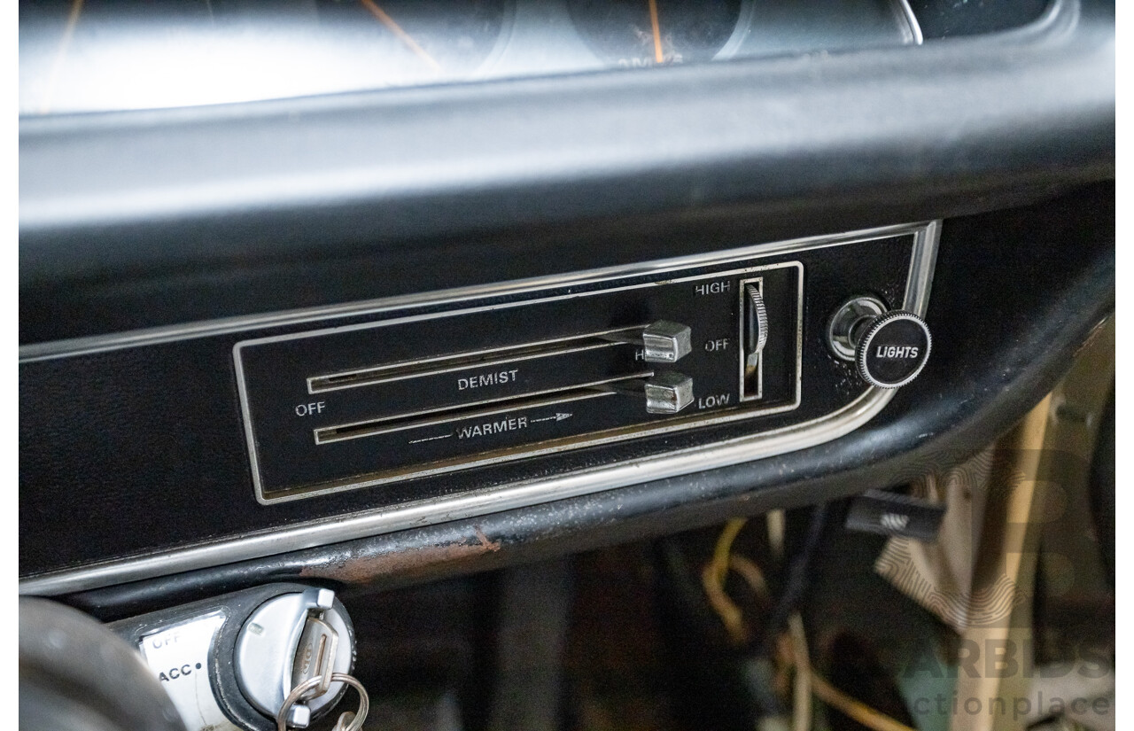 11/1972 Chrysler VH Valiant Pacer 4d Sedan Citron Gold Metallic Hemi 265ci 4.3L