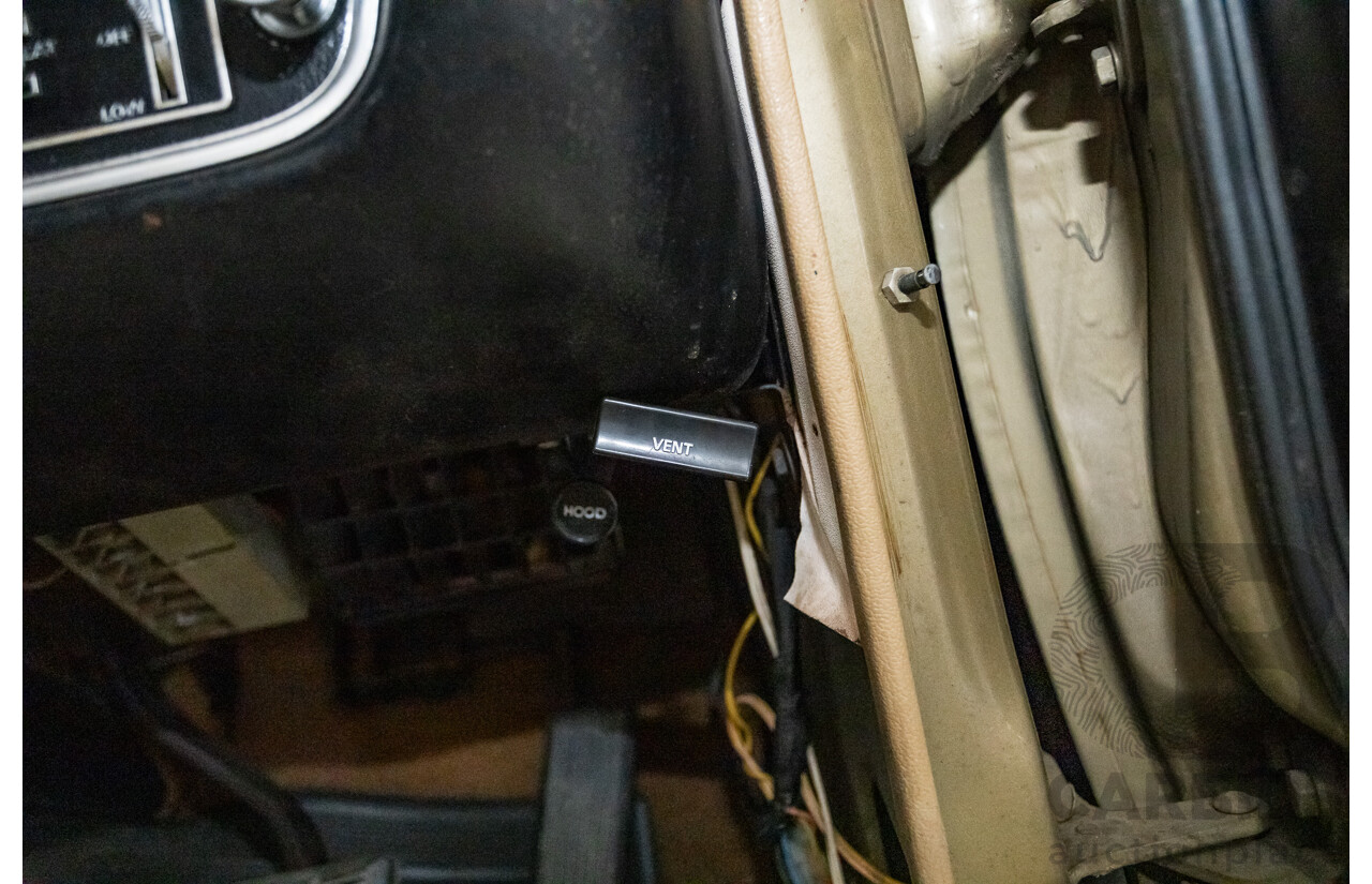 11/1972 Chrysler VH Valiant Pacer 4d Sedan Citron Gold Metallic Hemi 265ci 4.3L