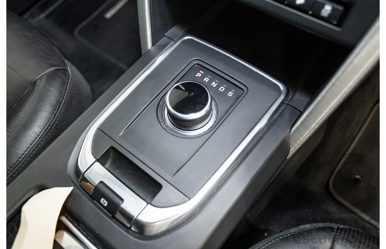 Land Rover Discovery Sport Si4 (213kW) SE (AWD) L550 MY19 4D Wagon Fuji White Turbo 2.0L