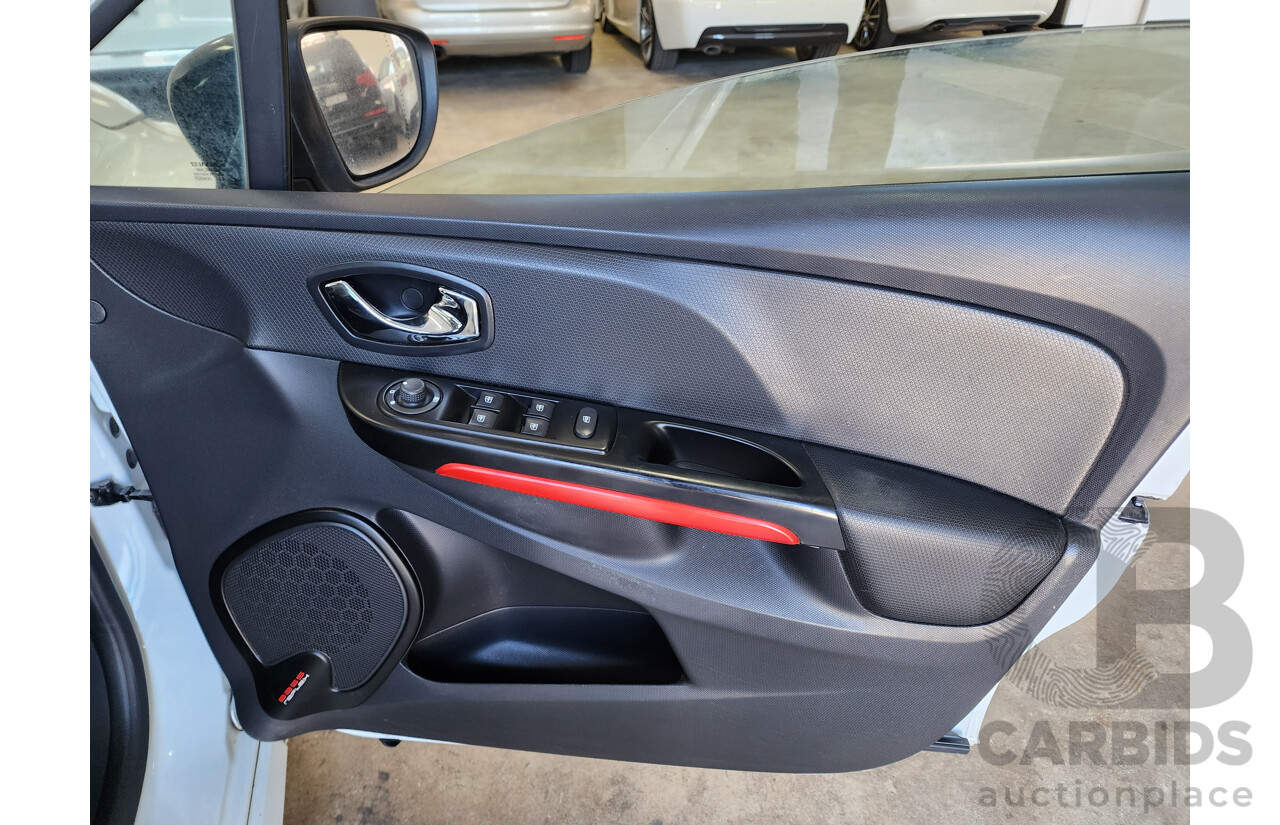 6/2014 Renault Clio RS 200 Sport Trophy X98 5d Hatchback White 1.6L