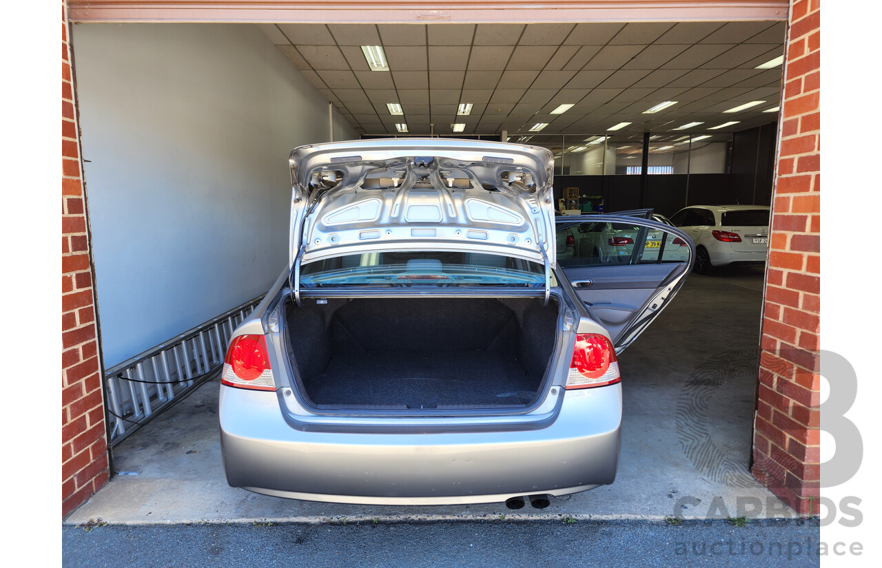 2/2006 Honda Civic VTi 40 4d Sedan Grey 1.8L
