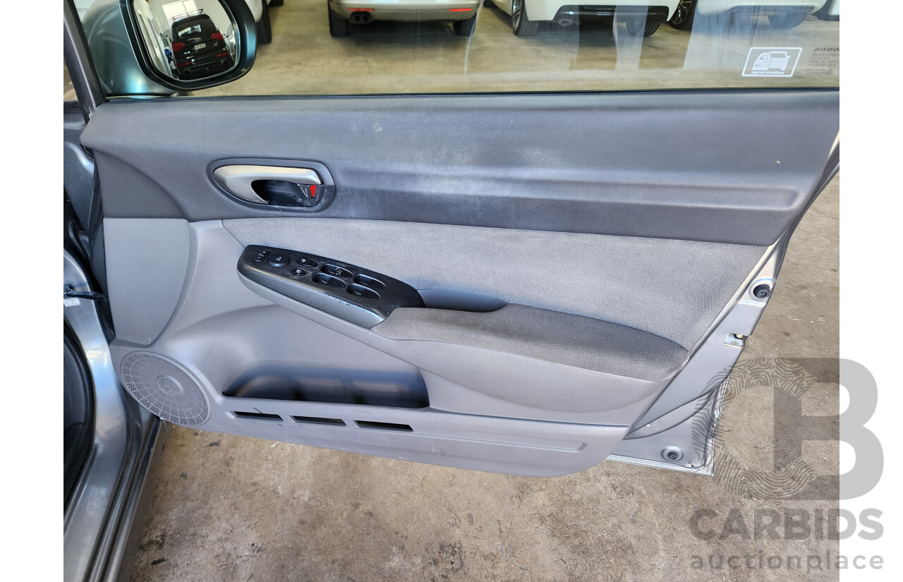 2/2006 Honda Civic VTi 40 4d Sedan Grey 1.8L