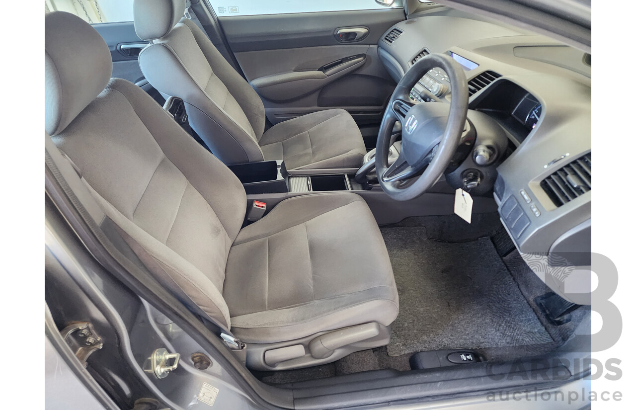 2/2006 Honda Civic VTi 40 4d Sedan Grey 1.8L