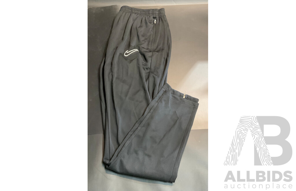 Nike Men's Long Sleeve & Pants - Sizes M & L - Lot of 6