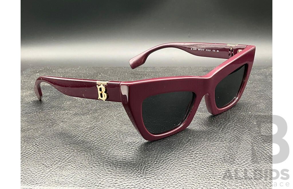 Cat Eye in Bordeaus Acetate with Dark Grey Lenses (B4405) Sunglasses Branded BURBERRY