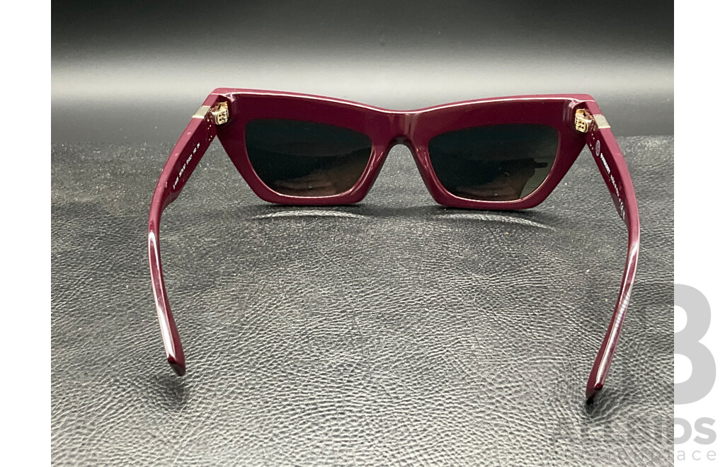 Cat Eye in Bordeaus Acetate with Dark Grey Lenses (B4405) Sunglasses Branded BURBERRY