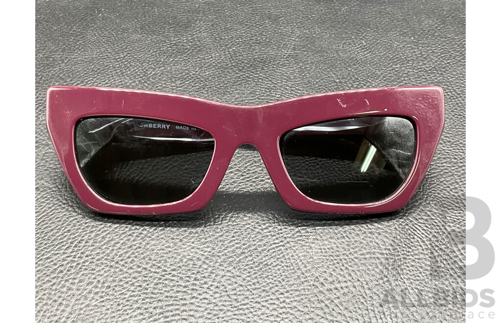 Cat Eye in Bordeaus Acetate with Dark Grey Lenses (B4405) Sunglasses Branded BURBERRY