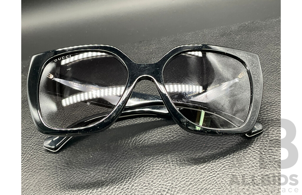 Square Frame (GG1300S) Sunglasses Branded GUCCI