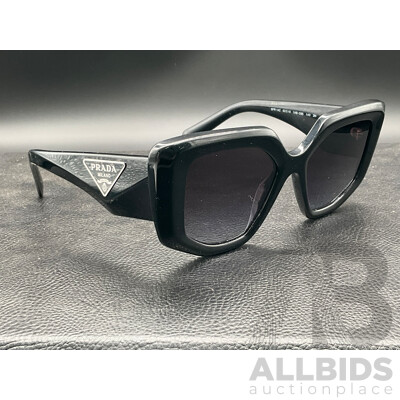 Symbole Oversize Frame (SPR14Z) Sunglasses Branded PRADA