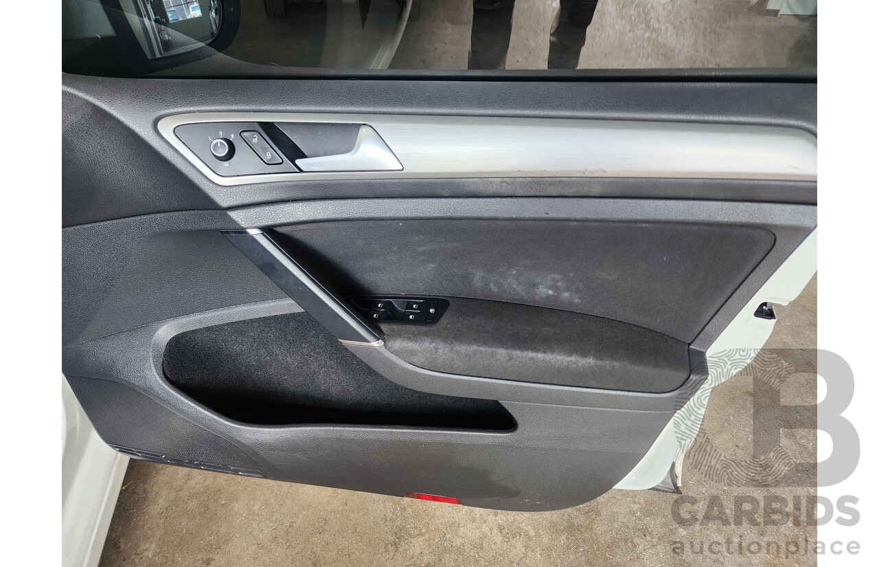 3/2014 Volkswagen Golf 90 TSI AU MY14 5d Hatchback White 1.4L